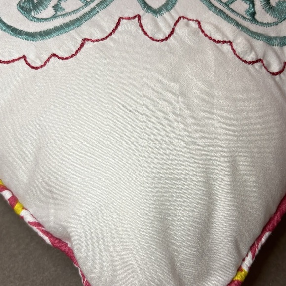 Home VCNY decorative pillow - Picture 6 of 6